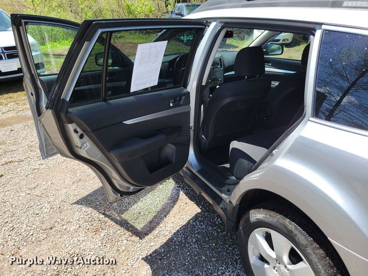 image for item DP1348 2011 Subaru Outback SUV