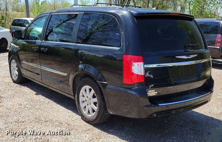 image for item DP1349 2014 Chrysler Town and Country van