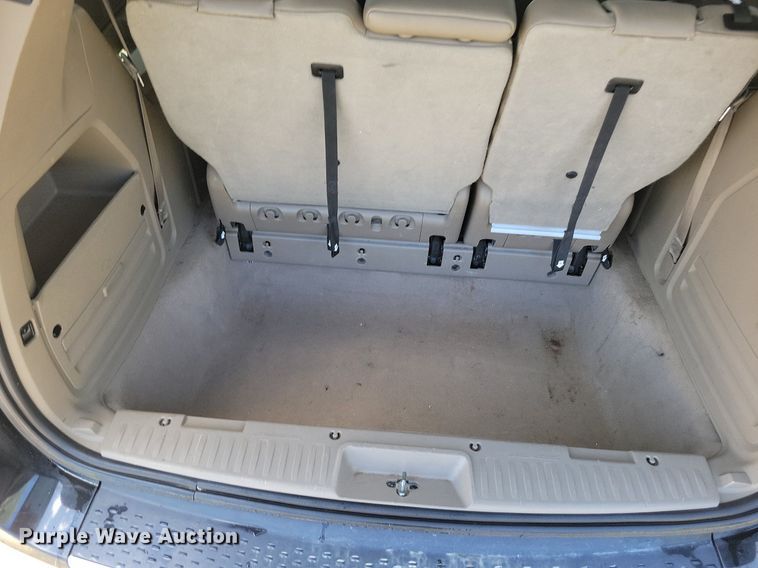 image for item DP1349 2014 Chrysler Town and Country van