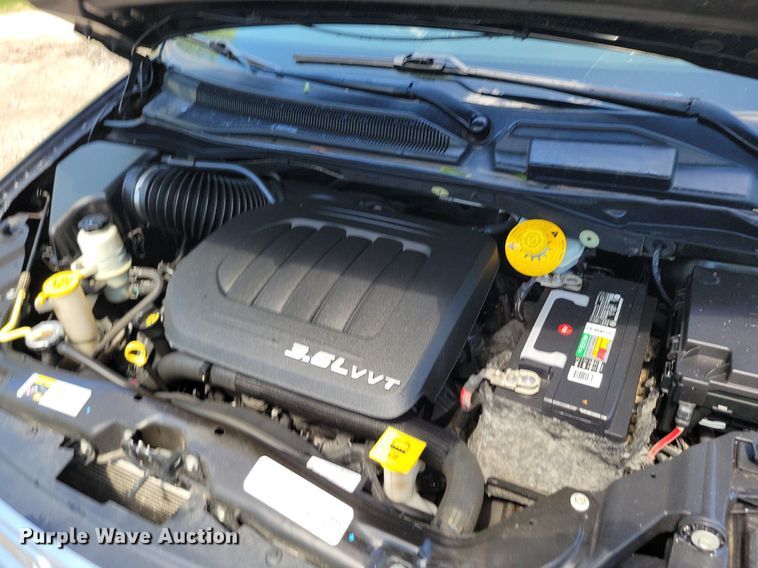 image for item DP1349 2014 Chrysler Town and Country van