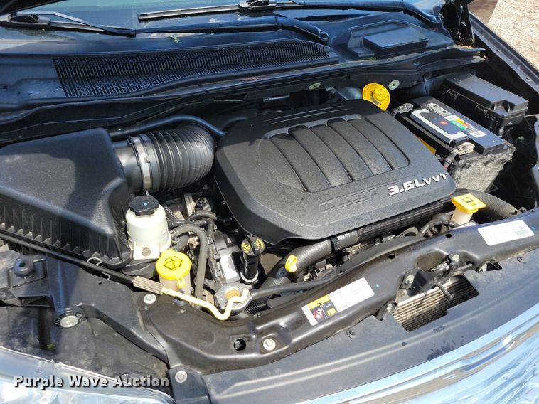 image for item DP1349 2014 Chrysler Town and Country van