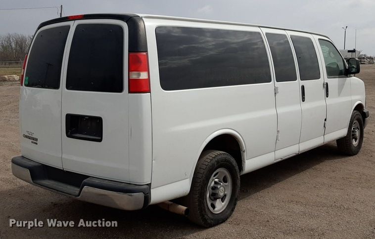 image for item DP2759 2014 Chevrolet Express 3500 van