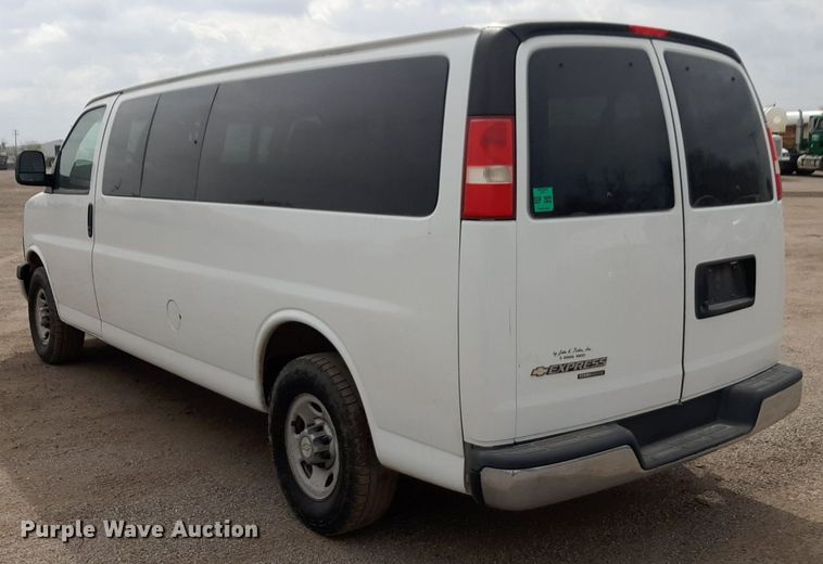 image for item DP2759 2014 Chevrolet Express 3500 van