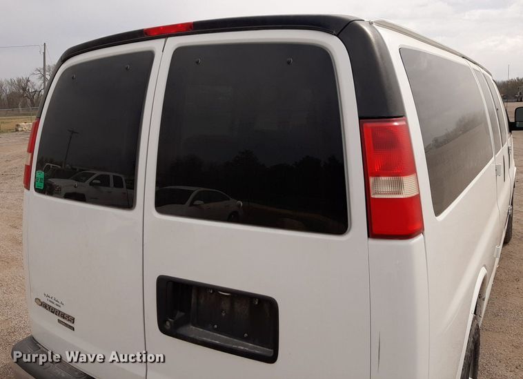 image for item DP2759 2014 Chevrolet Express 3500 van