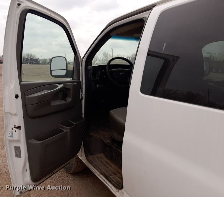 image for item DP2759 2014 Chevrolet Express 3500 van