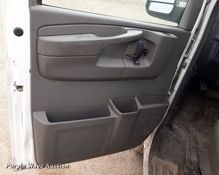 image for item DP2759 2014 Chevrolet Express 3500 van