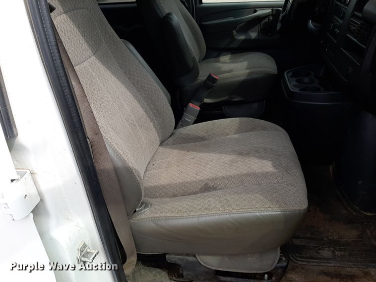 image for item DP2759 2014 Chevrolet Express 3500 van