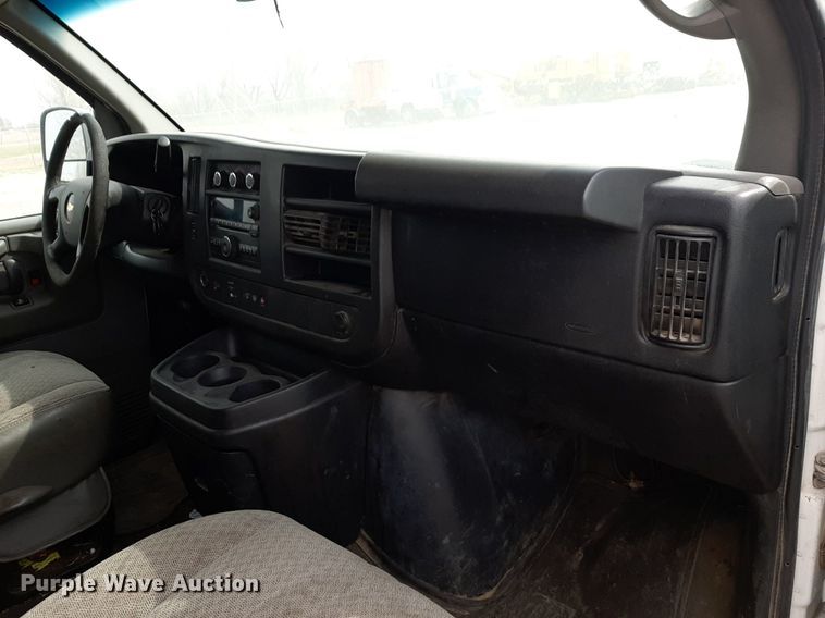 image for item DP2759 2014 Chevrolet Express 3500 van