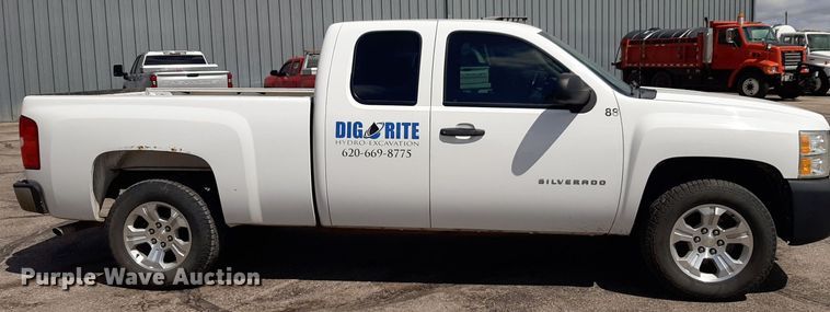 image for item DP2769 2012 Chevrolet  Silverado 1500 Ext. Cab pickup truck