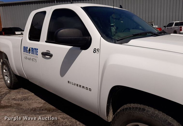 image for item DP2769 2012 Chevrolet  Silverado 1500 Ext. Cab pickup truck