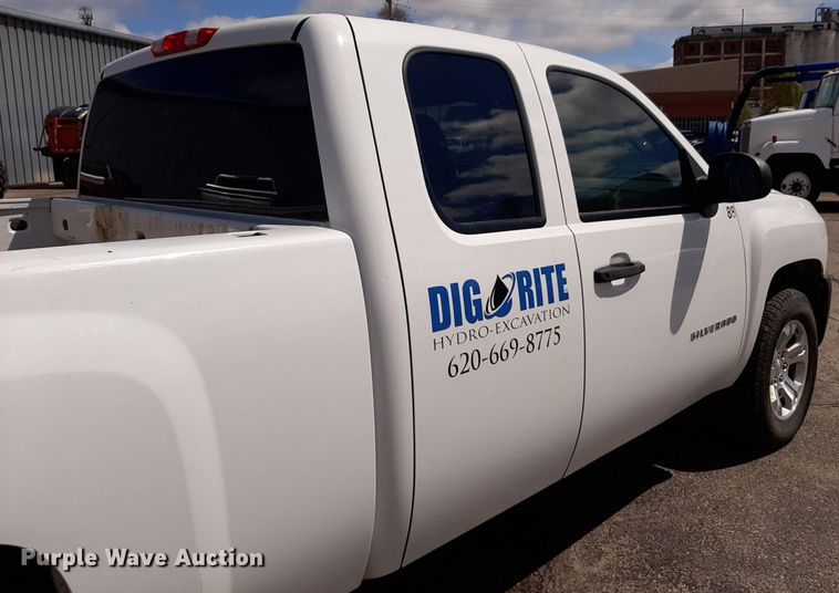 image for item DP2769 2012 Chevrolet  Silverado 1500 Ext. Cab pickup truck