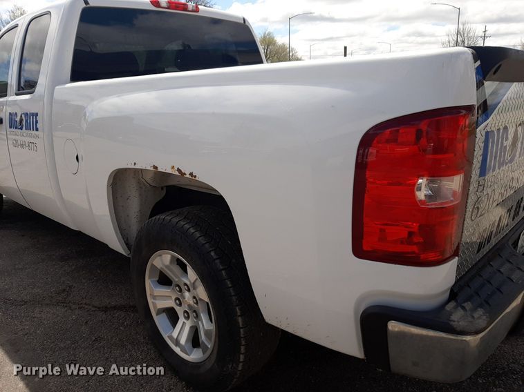 image for item DP2769 2012 Chevrolet  Silverado 1500 Ext. Cab pickup truck