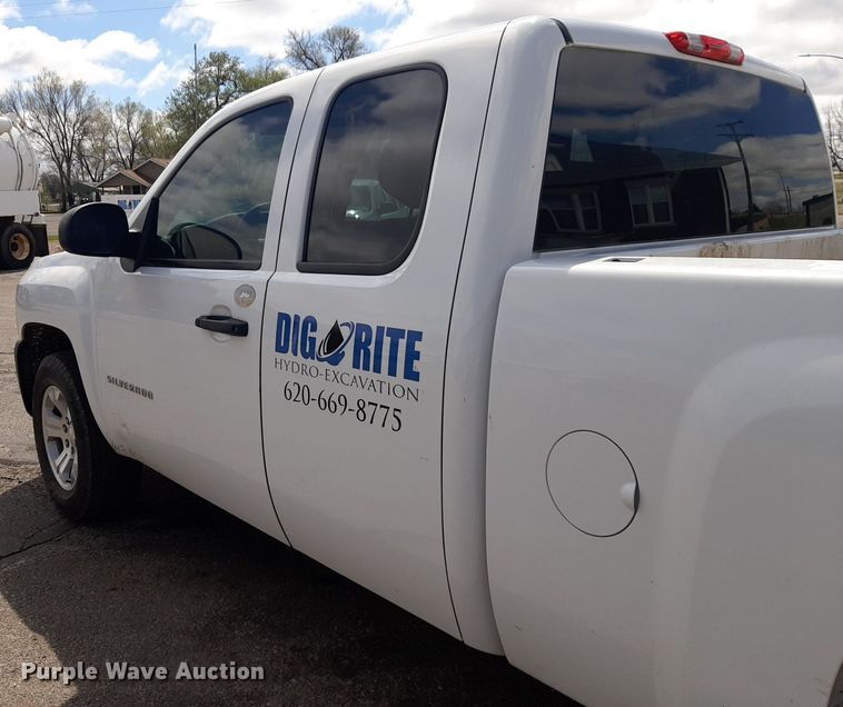 image for item DP2769 2012 Chevrolet  Silverado 1500 Ext. Cab pickup truck