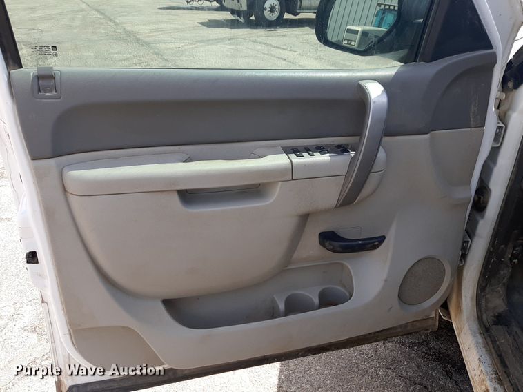 image for item DP2769 2012 Chevrolet  Silverado 1500 Ext. Cab pickup truck