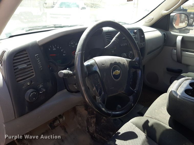 image for item DP2769 2012 Chevrolet  Silverado 1500 Ext. Cab pickup truck