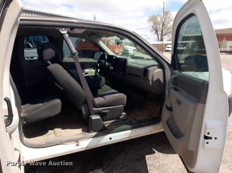 image for item DP2769 2012 Chevrolet  Silverado 1500 Ext. Cab pickup truck