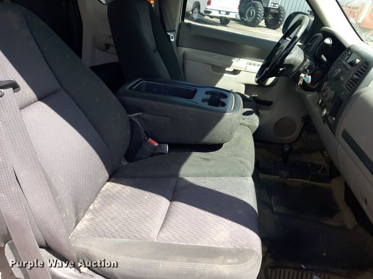 image for item DP2769 2012 Chevrolet  Silverado 1500 Ext. Cab pickup truck