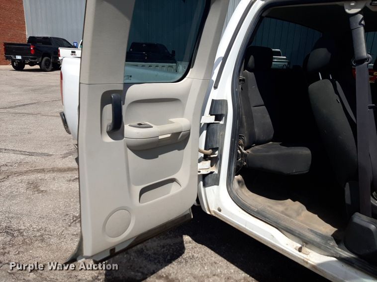 image for item DP2769 2012 Chevrolet  Silverado 1500 Ext. Cab pickup truck