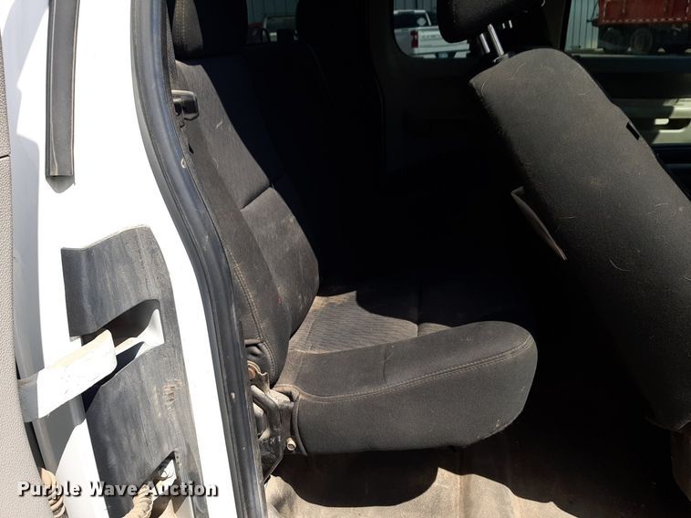 image for item DP2769 2012 Chevrolet  Silverado 1500 Ext. Cab pickup truck