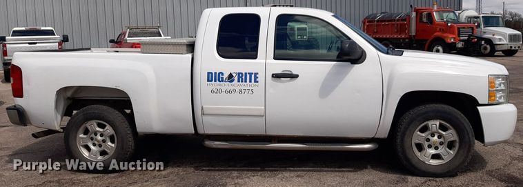 image for item DP2770 2008 Chevrolet  Silverado 1500 Ext. Cab pickup truck