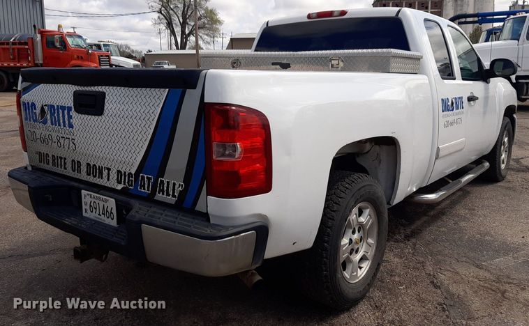 image for item DP2770 2008 Chevrolet  Silverado 1500 Ext. Cab pickup truck
