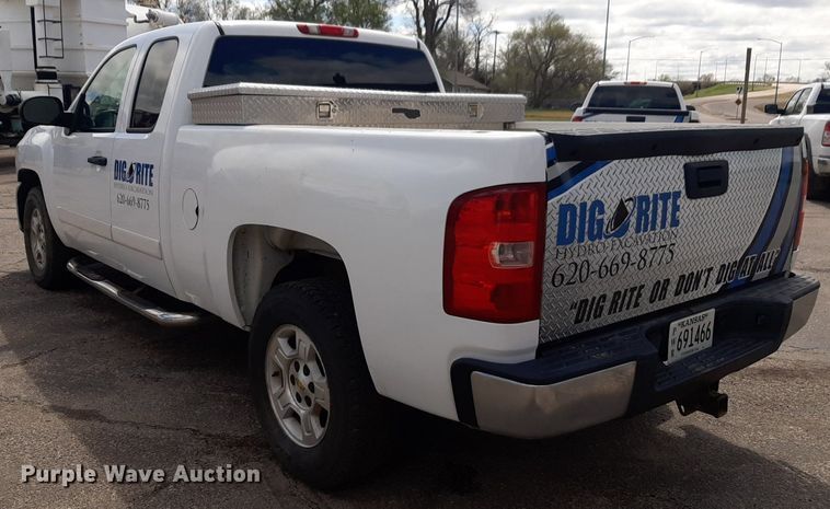 image for item DP2770 2008 Chevrolet  Silverado 1500 Ext. Cab pickup truck
