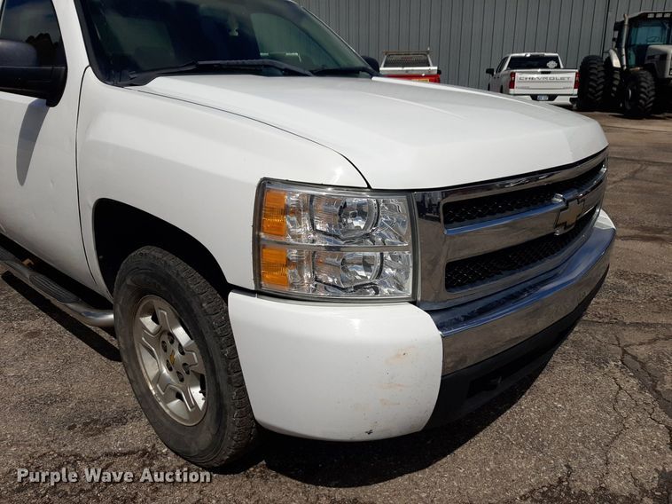 image for item DP2770 2008 Chevrolet  Silverado 1500 Ext. Cab pickup truck