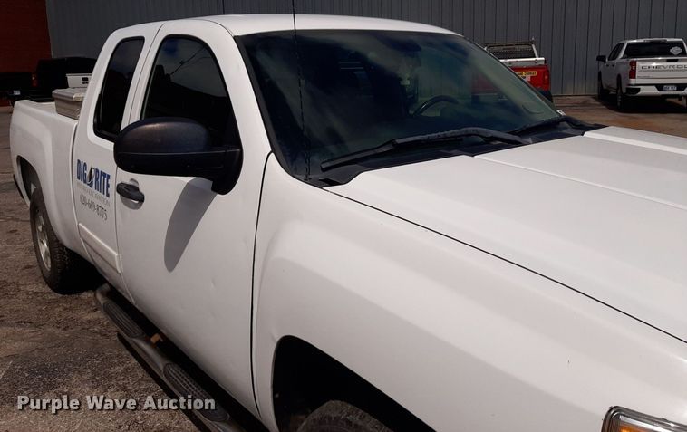 image for item DP2770 2008 Chevrolet  Silverado 1500 Ext. Cab pickup truck