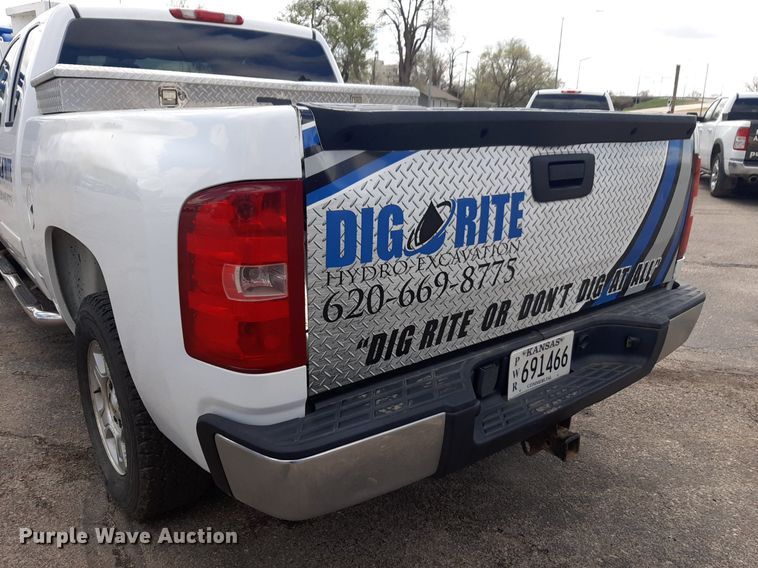 image for item DP2770 2008 Chevrolet  Silverado 1500 Ext. Cab pickup truck