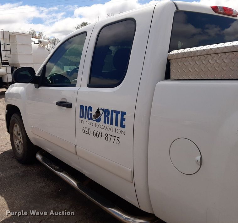 image for item DP2770 2008 Chevrolet  Silverado 1500 Ext. Cab pickup truck