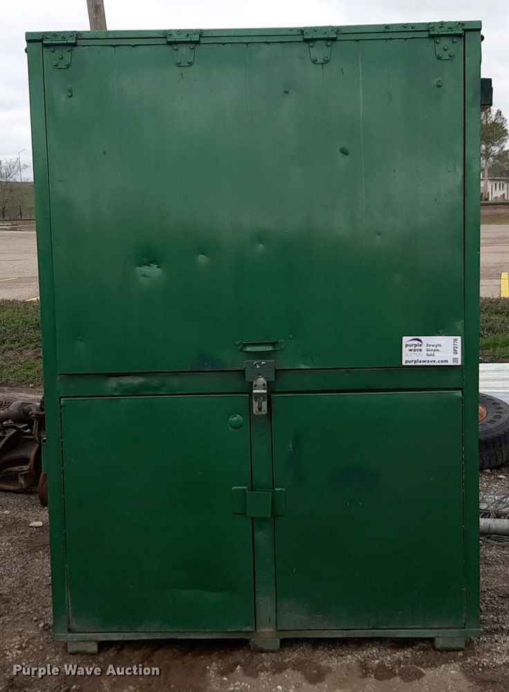 image for item DP2776 Metal cabinet