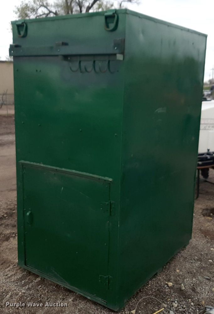 image for item DP2776 Metal cabinet