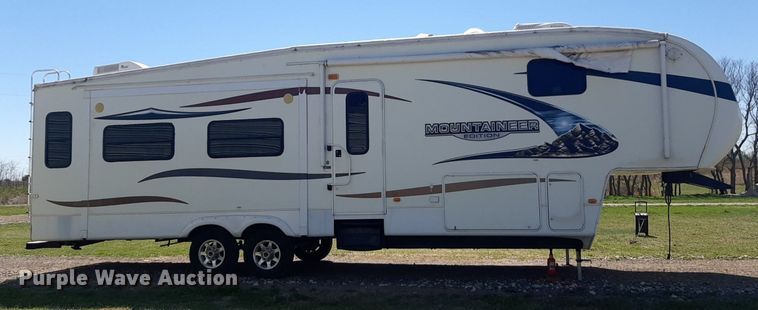 image for item DP2787 2010 Keystone Montana Mountaineer Edition camper