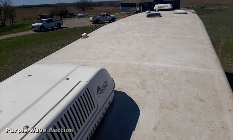 image for item DP2787 2010 Keystone Montana Mountaineer Edition camper