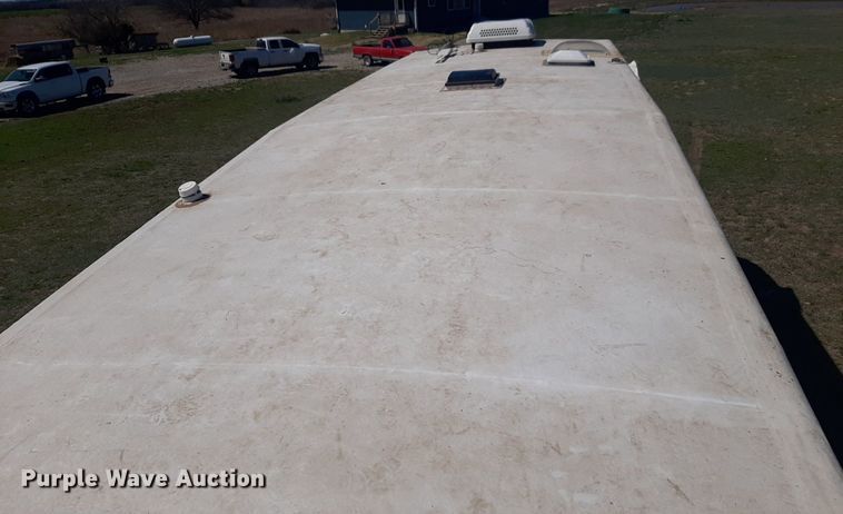 image for item DP2787 2010 Keystone Montana Mountaineer Edition camper