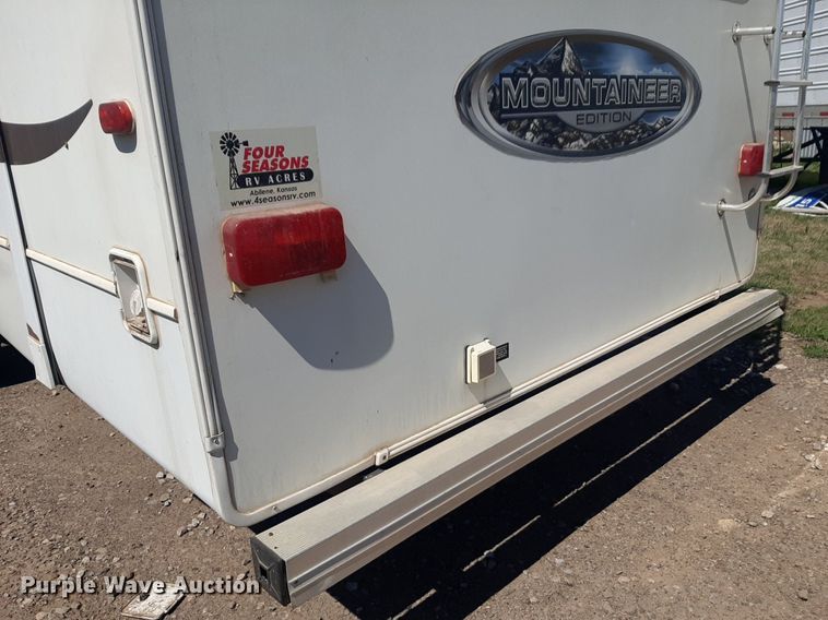 image for item DP2787 2010 Keystone Montana Mountaineer Edition camper