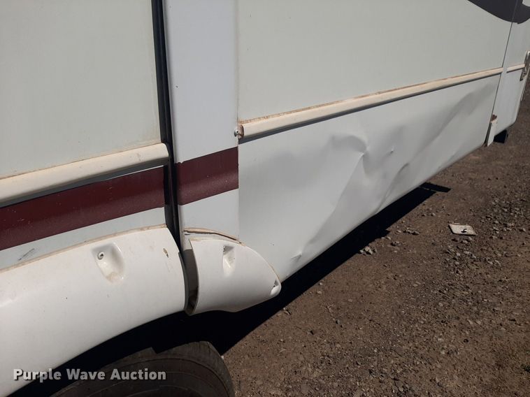 image for item DP2787 2010 Keystone Montana Mountaineer Edition camper