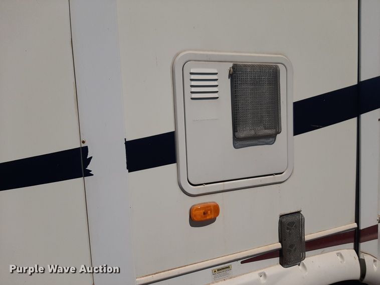 image for item DP2787 2010 Keystone Montana Mountaineer Edition camper