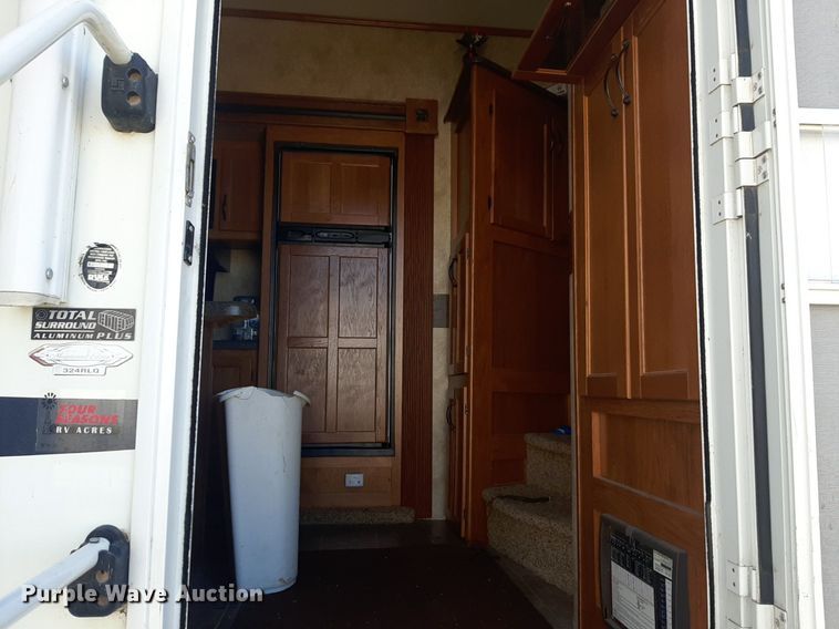 image for item DP2787 2010 Keystone Montana Mountaineer Edition camper