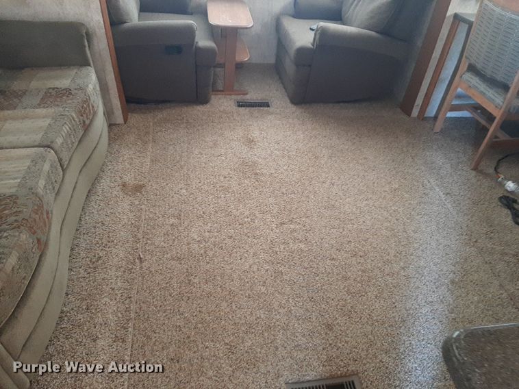 image for item DP2787 2010 Keystone Montana Mountaineer Edition camper