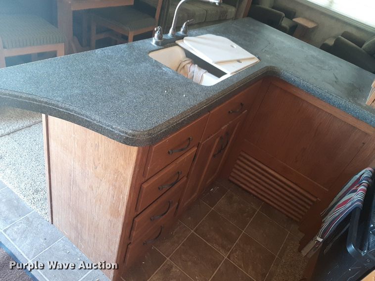 image for item DP2787 2010 Keystone Montana Mountaineer Edition camper