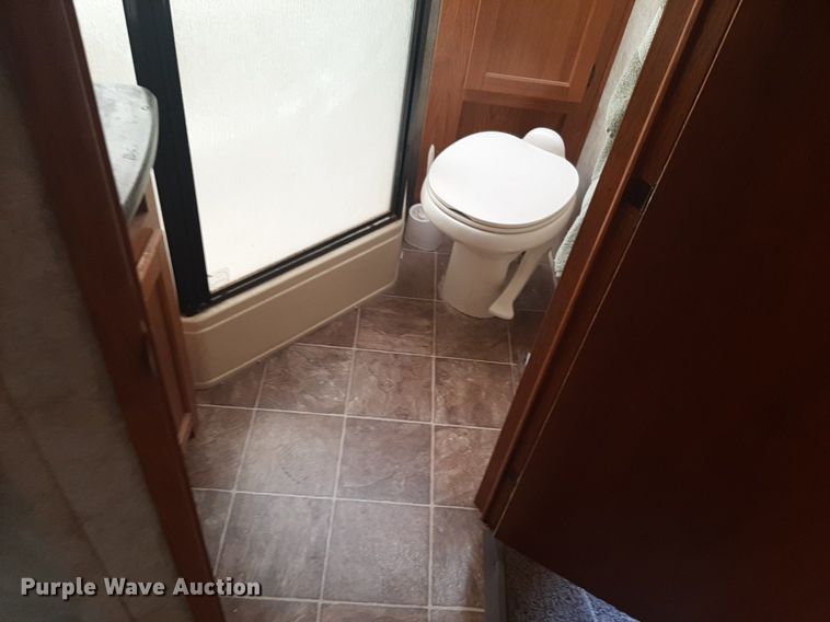 image for item DP2787 2010 Keystone Montana Mountaineer Edition camper