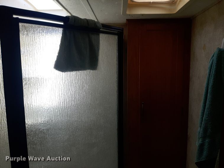 image for item DP2787 2010 Keystone Montana Mountaineer Edition camper