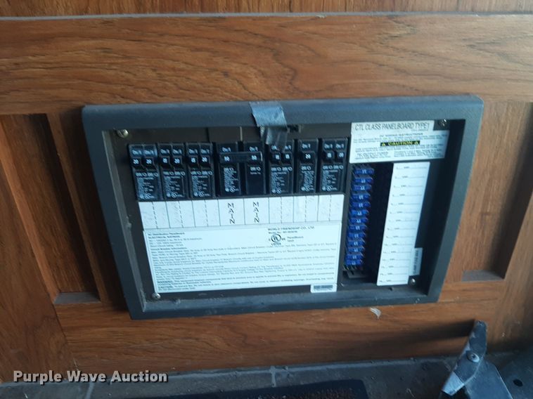 image for item DP2787 2010 Keystone Montana Mountaineer Edition camper