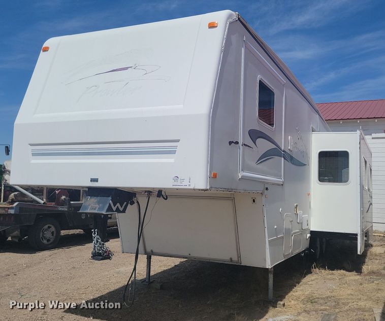 image for item DP3527 2000 Fleetwood RV Prowler camper