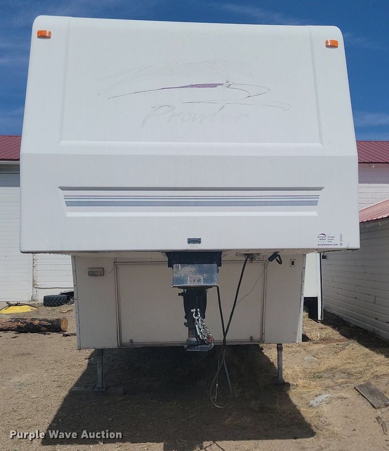 image for item DP3527 2000 Fleetwood RV Prowler camper