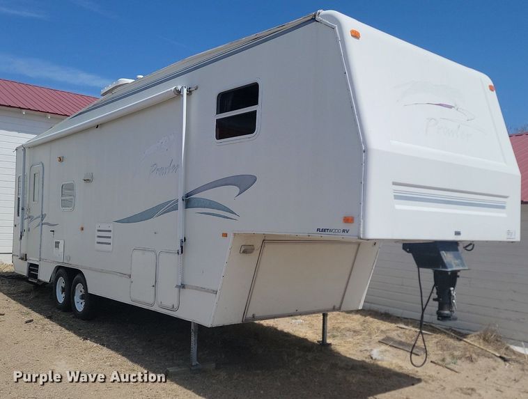 image for item DP3527 2000 Fleetwood RV Prowler camper