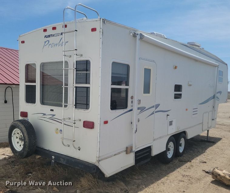 image for item DP3527 2000 Fleetwood RV Prowler camper