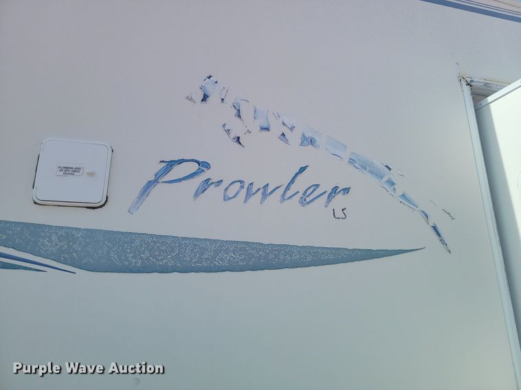 image for item DP3527 2000 Fleetwood RV Prowler camper