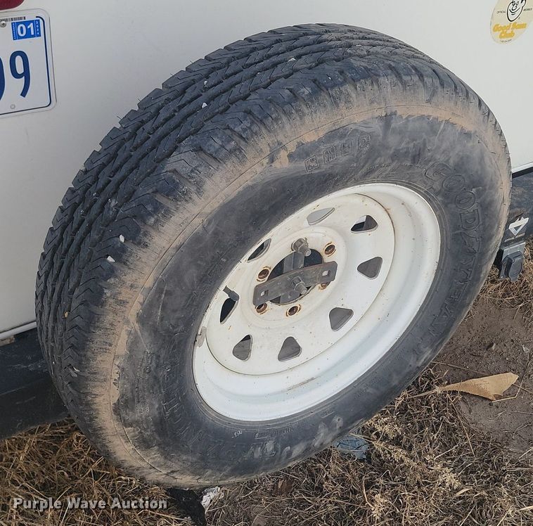 image for item DP3527 2000 Fleetwood RV Prowler camper